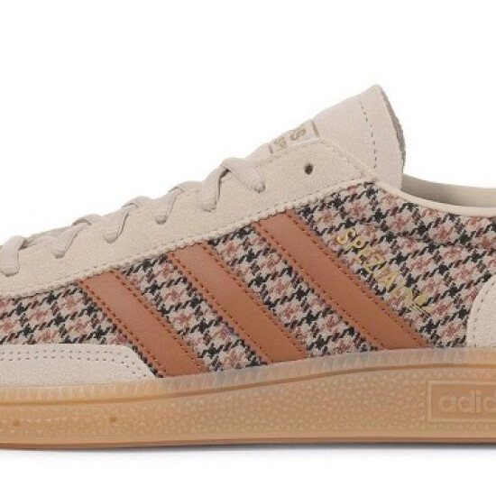 adidas HANDBALL SPEZIAL 今年大注目のチェック柄を足元に如何ですか？